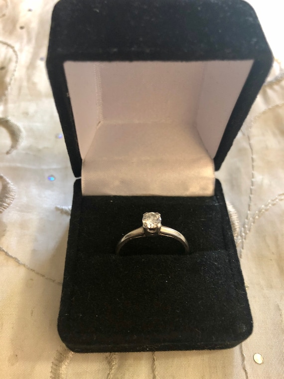 Vintage Solid 18K White Gold Diamond Split Engage… - image 4