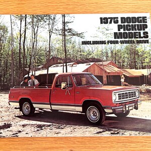 1975 Dodge Pickup Trucks - Club Cab / Crew Cab / Power Wagon - Original Dealer Sales Brochure - 11" x 8 1/2" - 16 pages