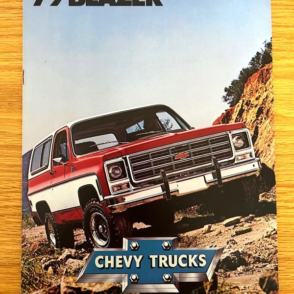 1979 Chevrolet Blazer - C10 - 2WD / K10 - 4WD / Cheyenne / Custom Deluxe - Original Dealer Showroom Sales Brochure - 8 1/2" x 11" - 8 pages