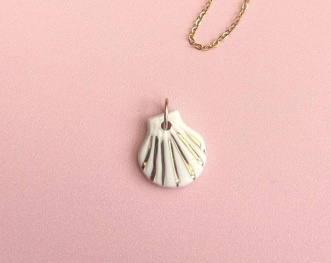 Shell Pendant With Gold Lustre  – Handmade Ceramic Seashell Pendant