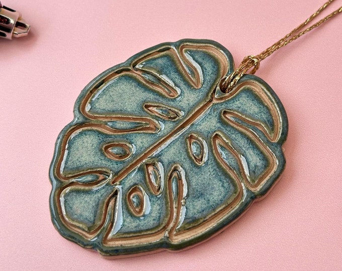 Hanging Tree Ornament - Monstera Leaf Design
