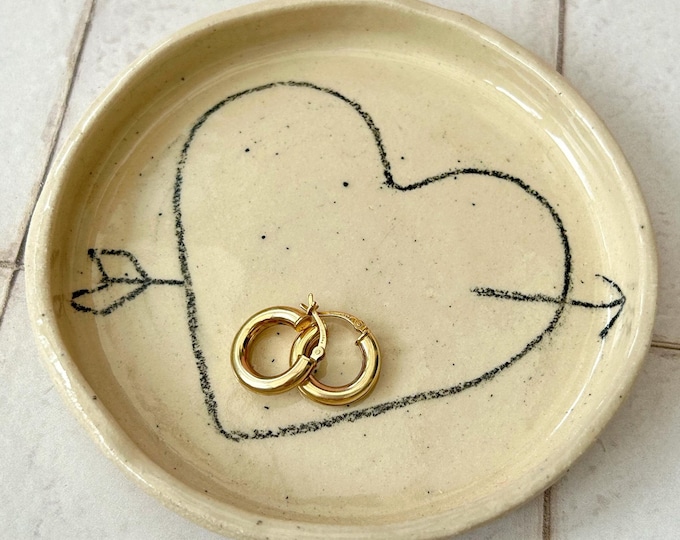 Hand drawn black pencil heart stoneware tray - Slab built hand made pottery