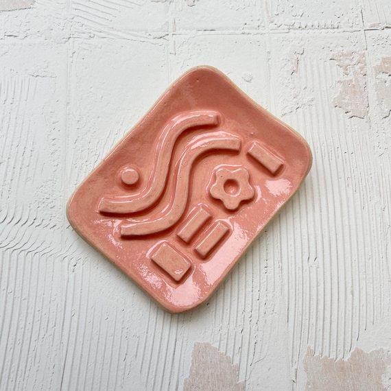 Soap dish with pink glaze
