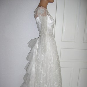 OFERTA, Vintage años 60, largo hasta la rodilla, blanco, vestido de novia, bordado, tul, talla pequeña, botones forrados, MINT
