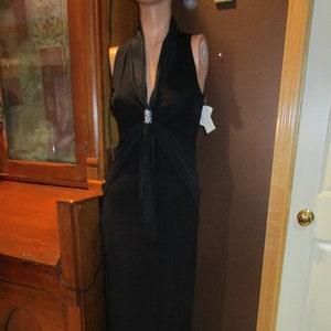 green emerald velvet dress CAROLINE CHARLES, vintage 1980s evening dress ball gown, Made in Engla –  VINTAGE DRESS CLOSET main image 1