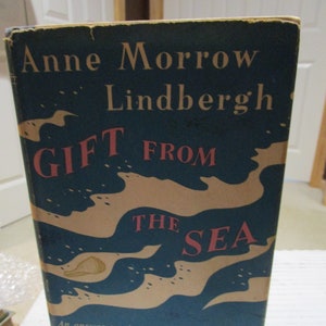 Vintage, 1955, Anne Morrow Lindbergh, Gift from the Sea, motivational, philosophical thoughts, hard cover, dust jacket