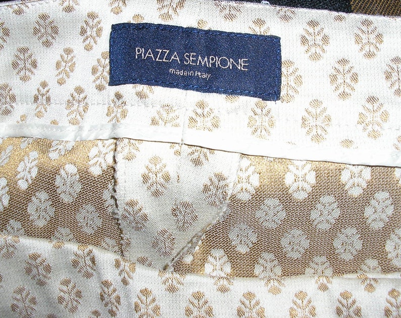 MINT stretch Made in Italy IT size 44 US 8 Vintage 90s Piazza Sempione print capris