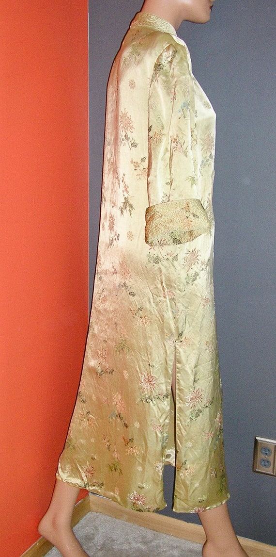 SALE, vintage silk, embroidered, oriental robe, f… - image 3