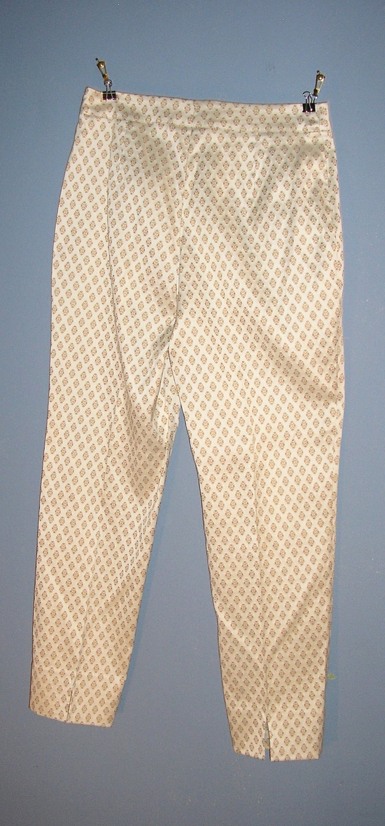 MINT stretch Made in Italy IT size 44 US 8 Vintage 90s Piazza Sempione print capris