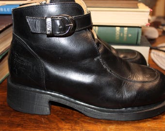 vintage, Doc Marten, bottines noires, ceinturées, fermeture éclair sur le côté, UK 8, US femmes 10, US hommes 9, fabriquées en Angleterre