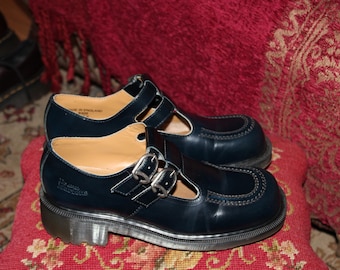 vintage, Doc Marten, double boucle, bleu marine, chaussures, fabriquées en Angleterre, 5 Royaume-Uni, femmes américaines 7 ans.
