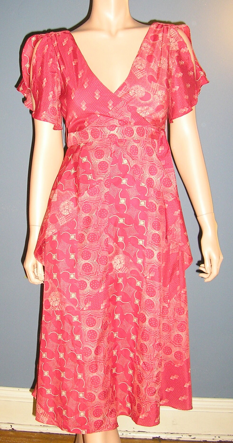 SALE Vintage 70s, 40s Style, Dress, 40s, Flutter Sleeves, Size 5, MINT