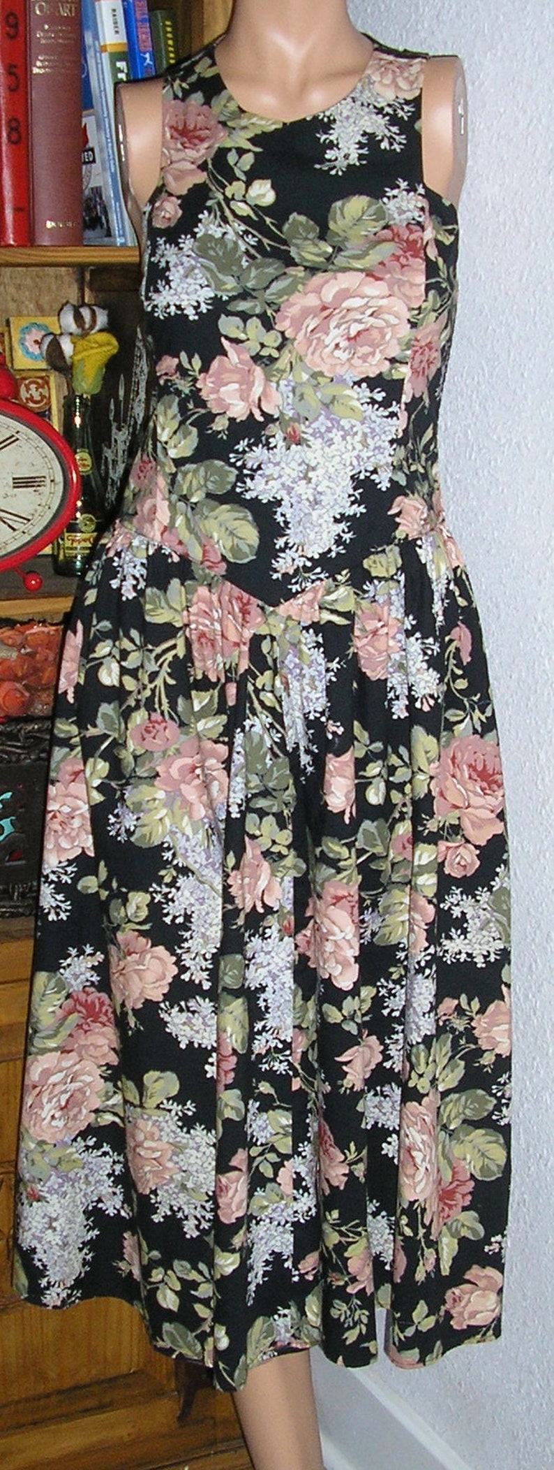 size 1314 MINT condition sun dress Vintage 90s cotton back smocking dark floral