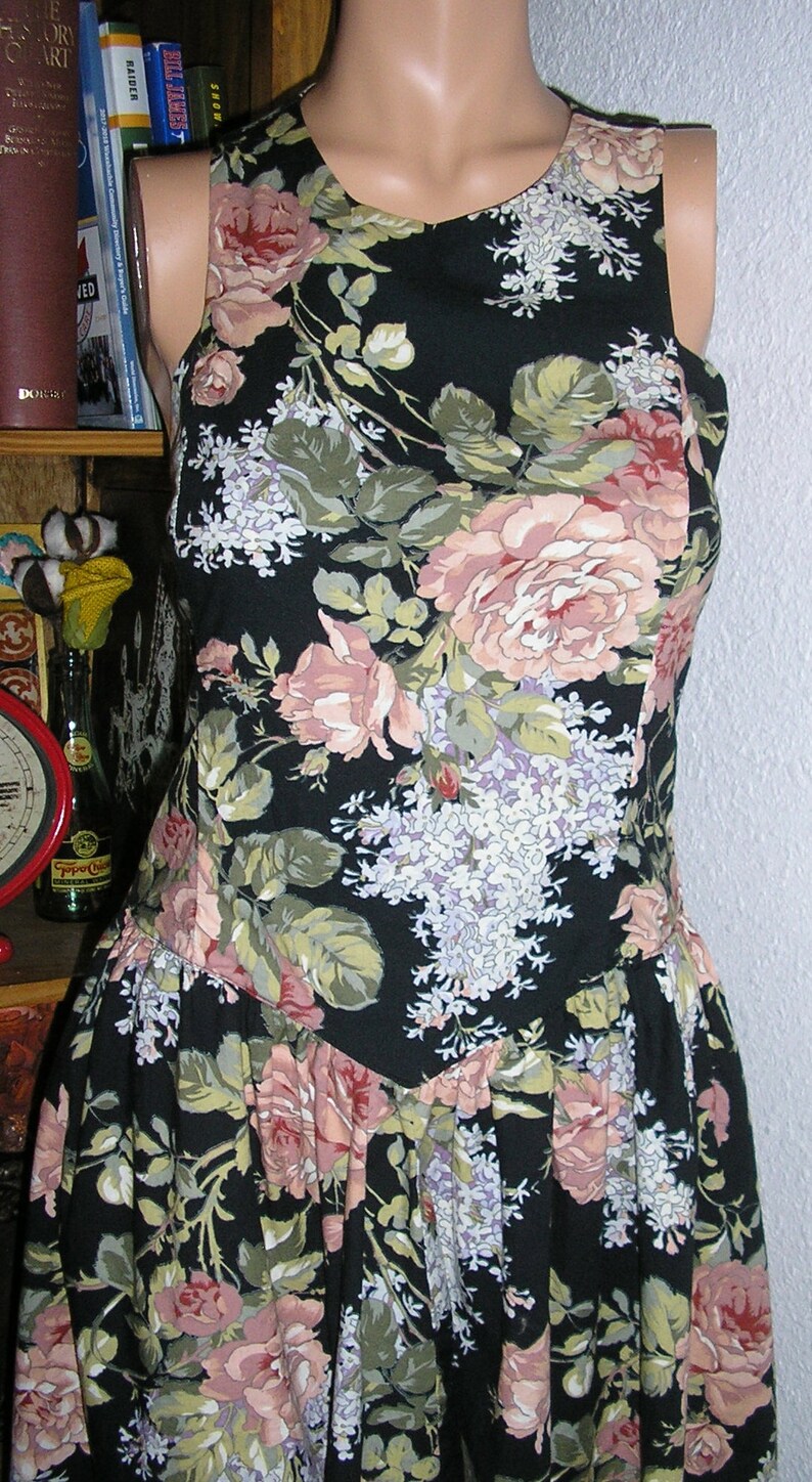 size 1314 MINT condition sun dress Vintage 90s cotton back smocking dark floral