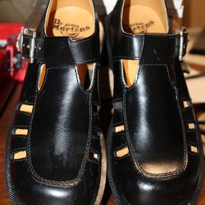 Dr Martens Sandals Vintage - Etsy display picture 2