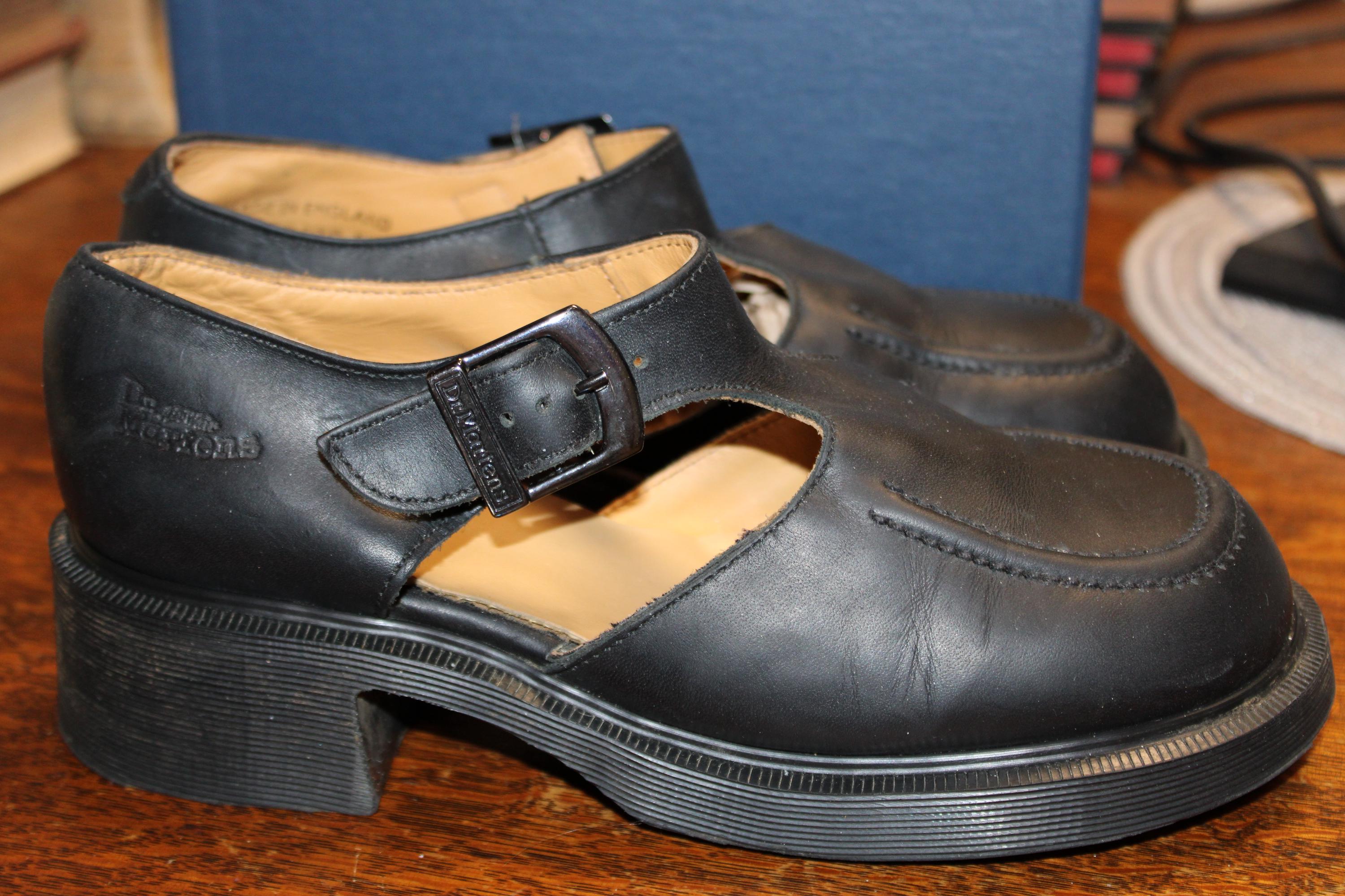 マ*オ様 美品 希少 イングランド製 Dr Martens Mary Jane 8065 Crazy Horse Leather Mary Jane Shoes in Dark Brown | Dr. Martens