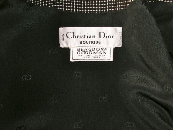 Is this worth the price tag or will it go out of style? : r/dior