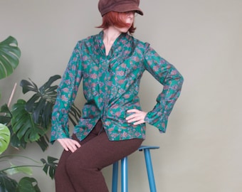 Emerald green silk ascot blouse Paisley printed blouson Rusty orange blue on green Silk printed blouse  Pussycat bow blouse Batik print top