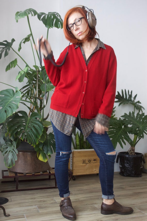 Pure wool cardinal red cardigan Gunter Elisabetha 