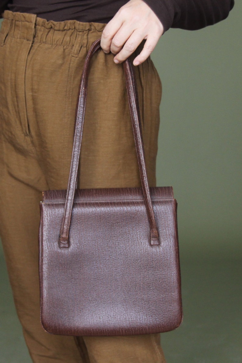 70s vintage structured handbag Brown bag Genuine textured leather bag Kelly's bag Brown leather bag Mod bag image 3
