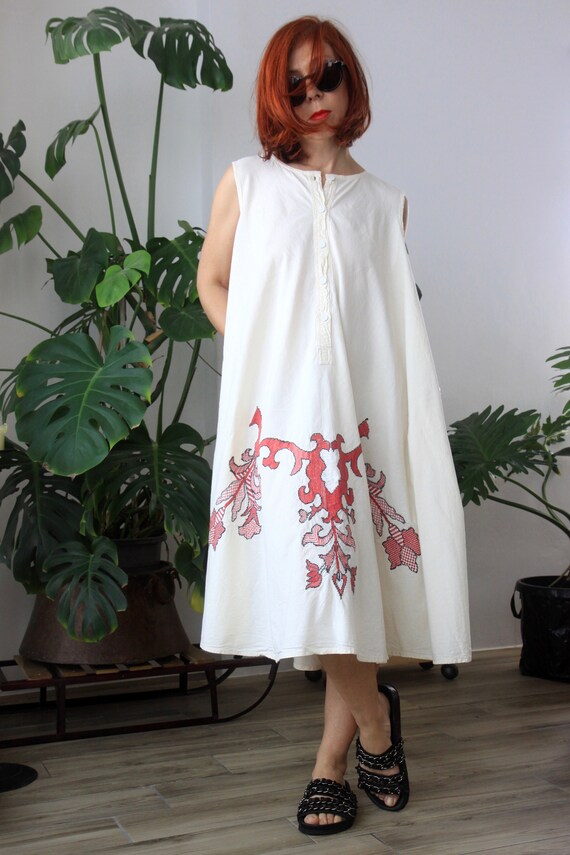 Peasant linen embroidered dress Vintage ethnic su… - image 3