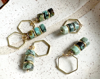 Marcadores de punto turquesa africana: anillos hexagonales, hechos a mano
