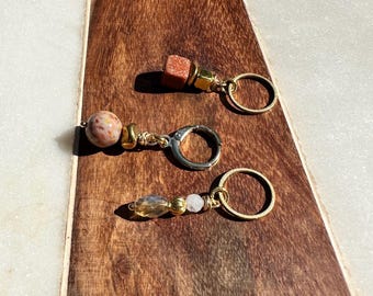 Juego de marcadores de punto de piedras preciosas hechos a mano de jaspe del desierto, piedra dorada y piedra lunar