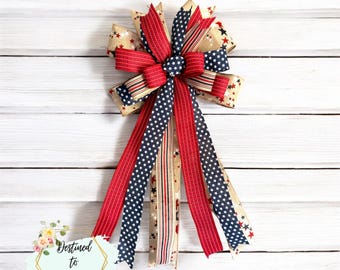 Lazo patriótico rústico para decoración del 4 de julio y el Día de los Caídos.