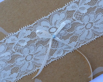 Ivory Lace Garter For Prom, Wedding Garter Set White Bridal Garter Set White Applique Brides Garter, Lace Bow Wedding Garter Set For Brides