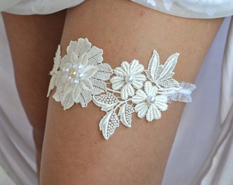 Wedding garter set ivory lace flower bridal garter for brides wedding handmade rustic bridal garter set ivory lace pearl bridal garters sets