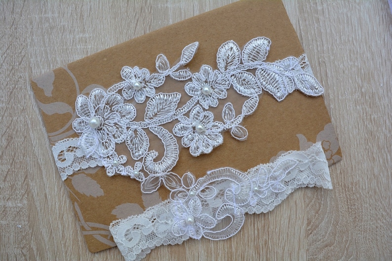 Lace Garter Wedding Gift Wedding Lingerie Wedding Garter Garter Bridal White Garter Set Bridal Garter Set Off White Garter Garters