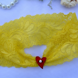 Single Wedding Garter Yellow & Red Heart Wedding Garter, Yellow Toss Garter For Prom, Keepsake Wedding Garter, Bridal Yellow Lace Garter Red