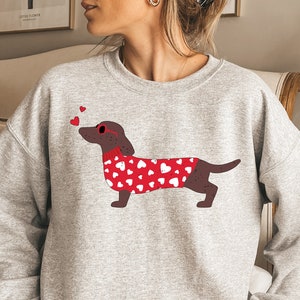 Dachshund Sweatshirt, Valentine Sweatshirt, Dachshund Shirts, Dachshund Gifts, Valentine Crewneck, Valentine Shirts, Dachshund Gift Idea