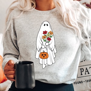 Halloween Ghost Shirt, Floral Ghost Sweatshirt, Autumn Shirt, Trick or Treat Shirt, Fall Sweatshirt, Halloween Sweatshirt, Halloween Party