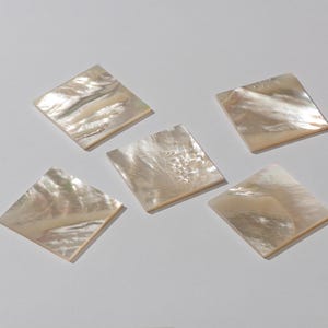 Quadrati di madreperla da 35 x 35 x 2,0 mm.