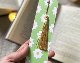 Daisy Bookmark: Light Green Floral with Gold Tassel