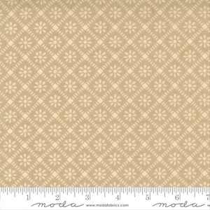 La Vie Boheme von French General für Moda Fabrics - 100 Prozent hochwertiger Premium Baumwollstoff 13905 17 Oyster