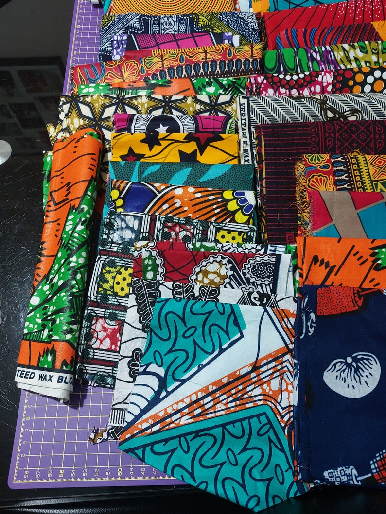 Pacchetto di tessuti africani, pacchetto di scarti di tessuto Ankara, piccoli pezzi di scarto, 24 pezzi di scarti di tessuto casuali, per artigianato, collage, consegna nel Regno Unito immagine 6