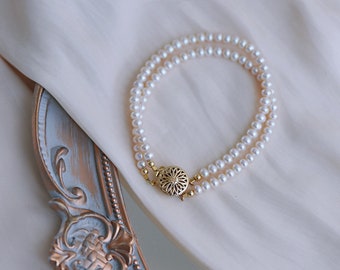 Genuine double freshwater pearl bracelet. Knotted pearl bracelet. Gold pearl bracelet. White pearl bracelet. Filigree box clasp bracelet.