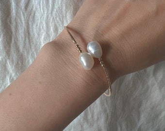 Dainty Freshwater Pearl Bangle,18K Gold Cuff Bracelets,Real Pearl Bangle Bracelet, Adjustable baroque pearl bracelet , Wedding Bracelet