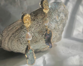 Freshwater multiple-color Baroque Keshi Pearls Stud Earring. Natural FreshwaterPearls Dangle. Gold Pearl Drop Jewelry Stud. Modern Eardrop.