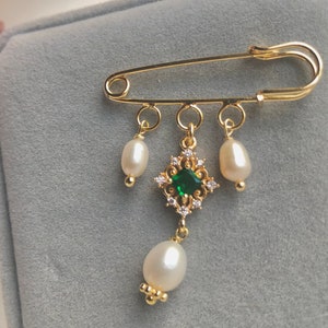 High quality luster Freshwater baroque pearl Safety pin brooch. Dangle zircon pin brooch. 18K gold plated genuine pearl pin.