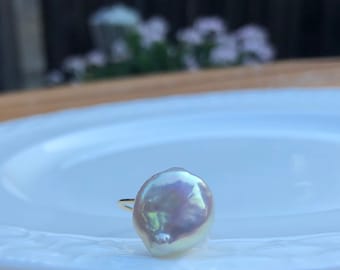 14K gold filled baroque keshi coin pearl ring. Minimalist pearl ring. Dainty high quality luster freshwater pearl ring. Gift for her.