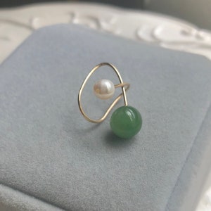 Natural Hetian Jade freshwater pearl clip-on/ear cuff. No pain Jade ear clip. comfortable Non pierced ear clip. dainty minimalist ear cuff. green jade&pearl