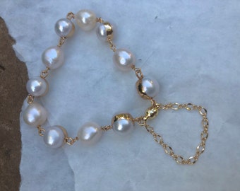 High quality luster genuine multiple-color baroque pearl bracelet. dainty pearl bracelet. Vintage pearl bracelet. Gift for her.