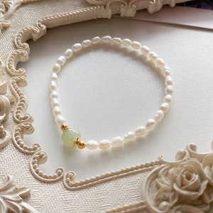 Genuine freshwater pearl with genuine Hetian Jade Bracelet.delicate bracelet. minimalist bracelet.wedding bracelet.gift