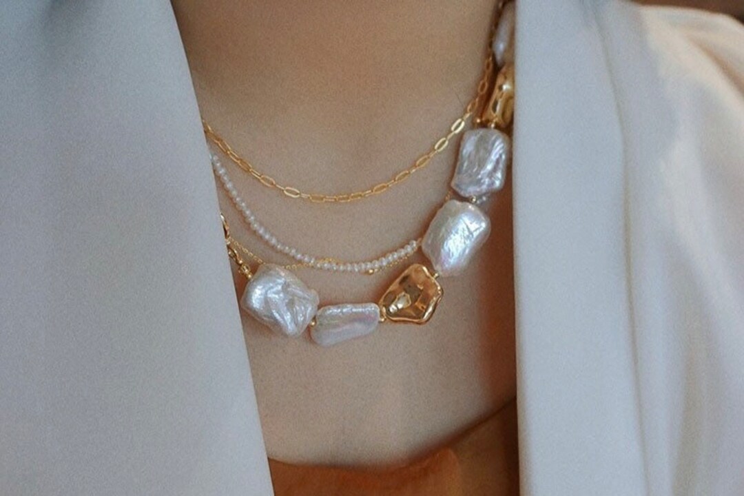 Necklace - Rectangle Link Baroque Pearl Drop main image 1