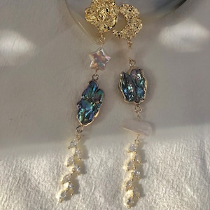 Chic moon star freshwater pearl unbalanced dangle earrings. Designed charm asymmetry earrings. Gift for her