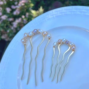 Brass wire wrapped freshwater multiple-color pearl hair pin. Wave hair accessories. Gold hair fork. Bridal hair pin. Wedding hair pin.