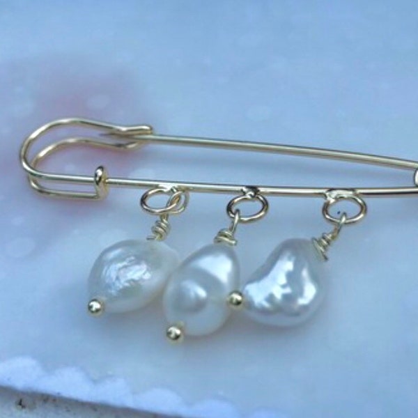 High quality luster Freshwater baroque pearl Safety pin brooch.dangle pearl pin brooch.18K gold plated genuine pearl pin. Bridesmaid gift.